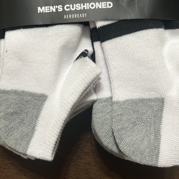 Adidas Men’s Cushioned Socks 🏀 - Picture 4 of 10